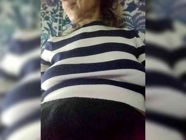 womangold82 webcam