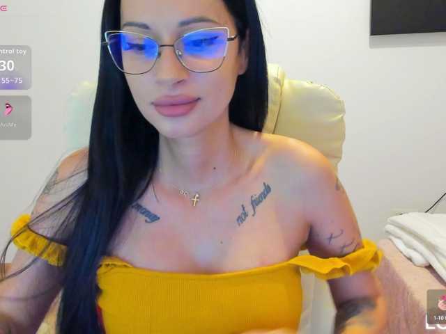 kissnicol live cam on BongaCams