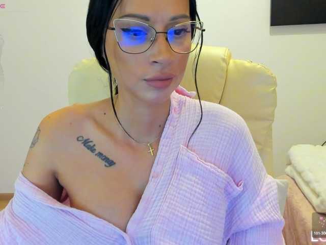 kissnicol live cam preview