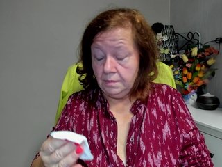 flirty-adele