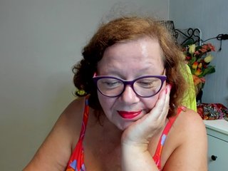 flirty-adele