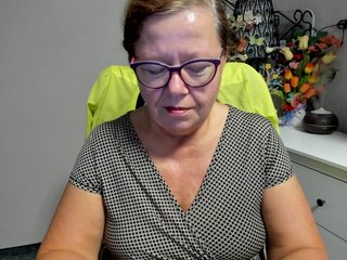 flirty-adele Porn Show