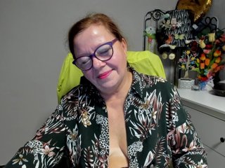 flirty-adele