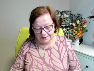 flirty-adele