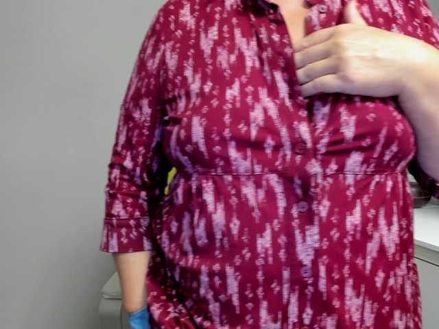 flirty-adele live cam on BongaCams