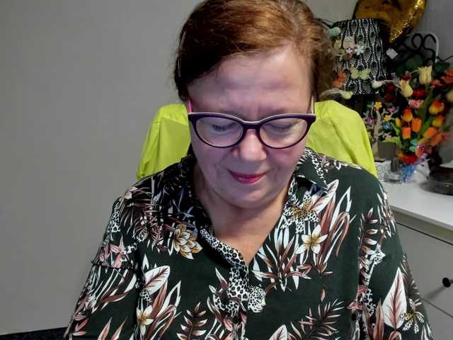 flirty-adele live cam on BongaCams