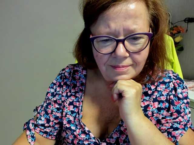 flirty-adele live webcam show