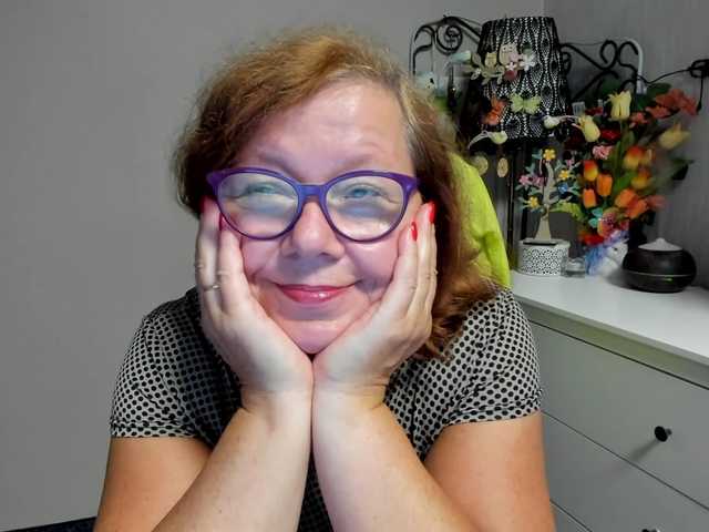 flirty-adele live cam on BongaCams