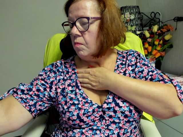 flirty-adele