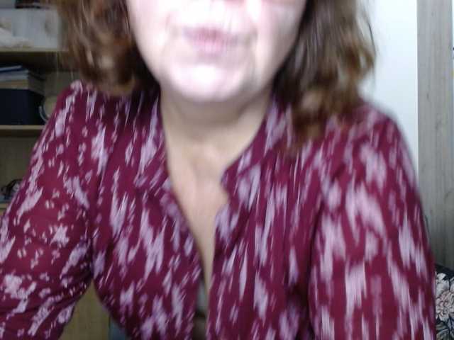 flirty-adele