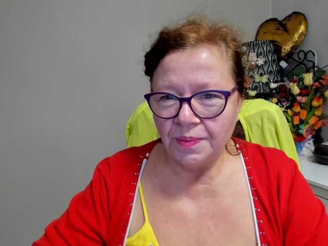 flirty-adele live cam on BongaCams