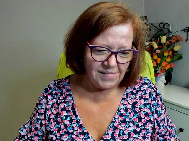 flirty-adele live cam on BongaCams