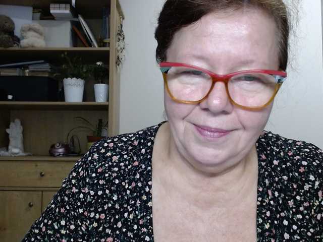 flirty-adele live cam on BongaCams