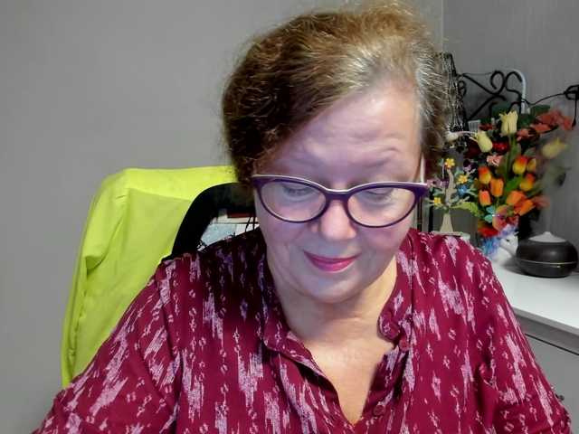 flirty-adele live cam on BongaCams