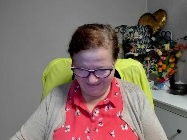 flirty-adele live cam on BongaCams