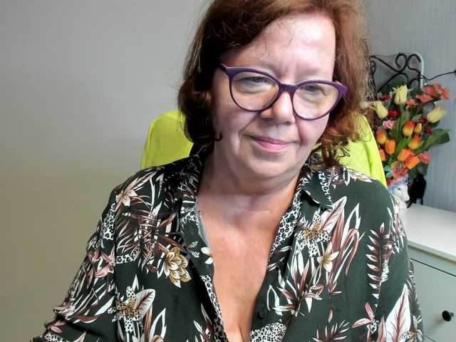 flirty-adele live cam on BongaCams