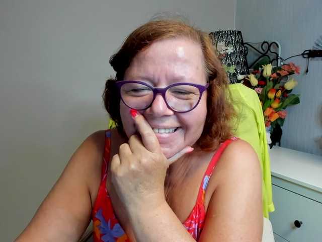 flirty-adele
