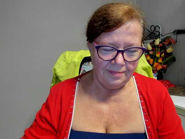 flirty-adele live cam on BongaCams