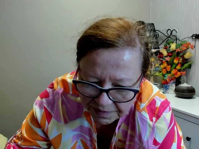 flirty-adele live cam preview