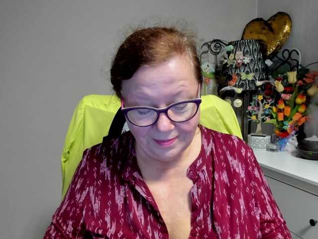 flirty-adele live cam preview