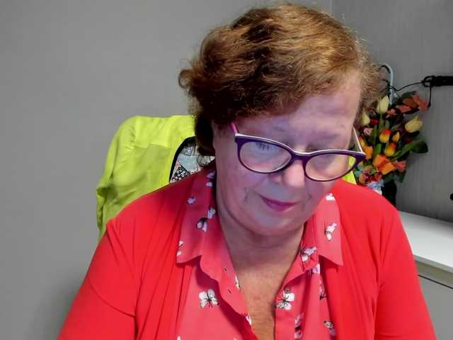 flirty-adele live cam on BongaCams