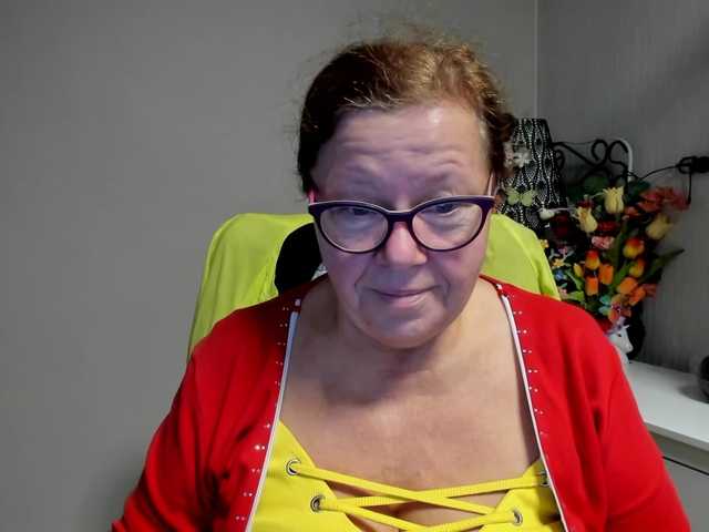 flirty-adele live cam on BongaCams