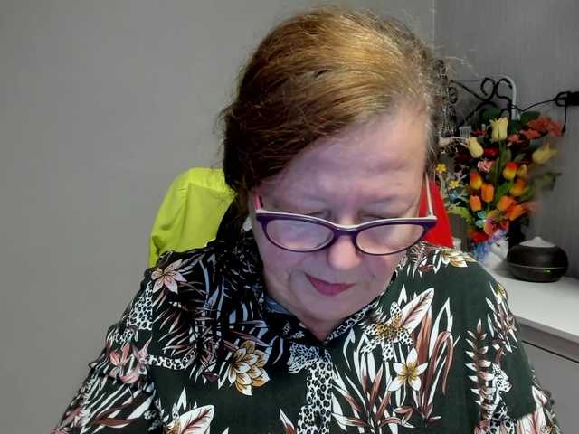 flirty-adele live cam on BongaCams