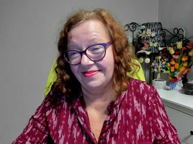 flirty-adele live cam preview