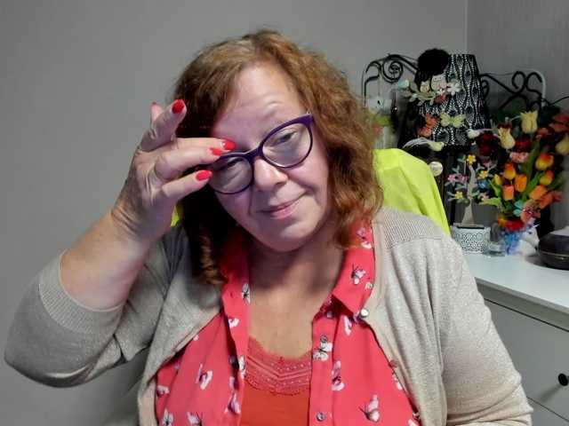 flirty-adele live cam preview