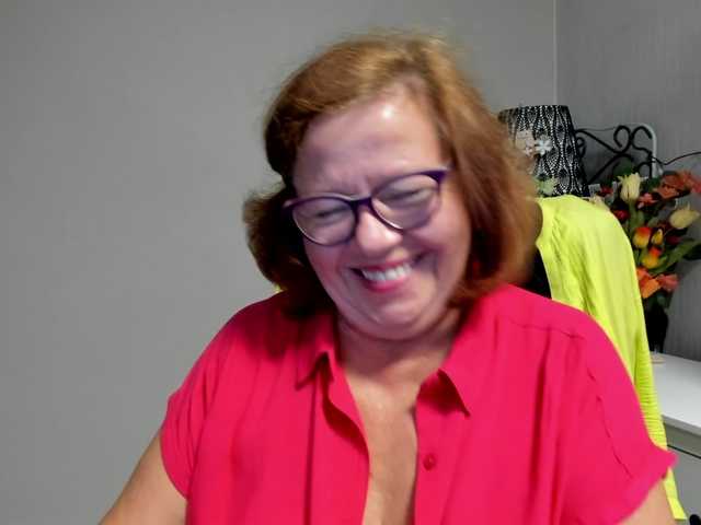 flirty-adele