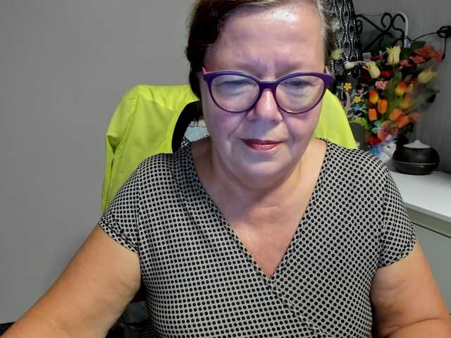 flirty-adele live cam on BongaCams
