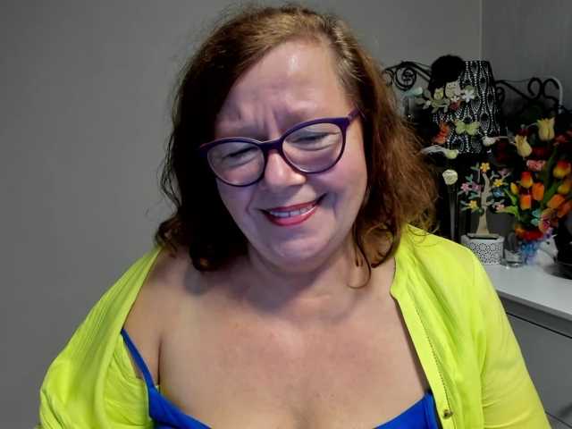 flirty-adele live cam preview