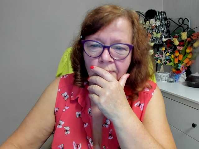 flirty-adele live cam preview