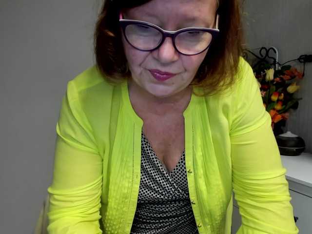 flirty-adele live cam on BongaCams
