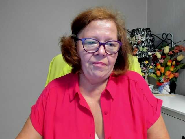 flirty-adele live cam on BongaCams