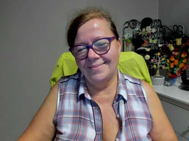 flirty-adele live cam