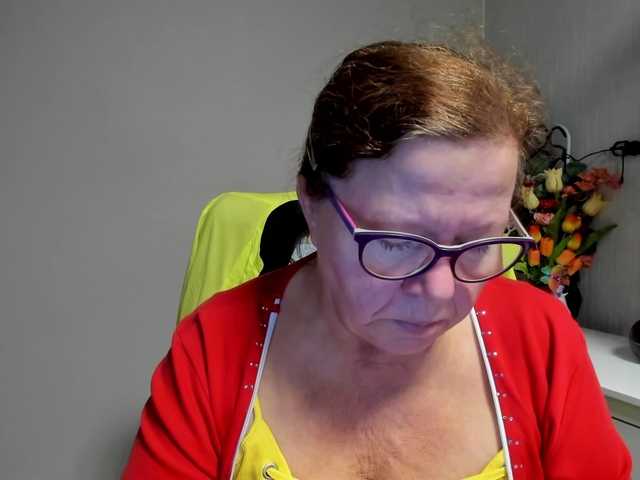 flirty-adele live cam on BongaCams
