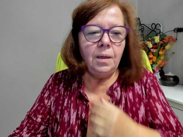 flirty-adele live cam on BongaCams