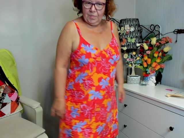 flirty-adele live cam on BongaCams