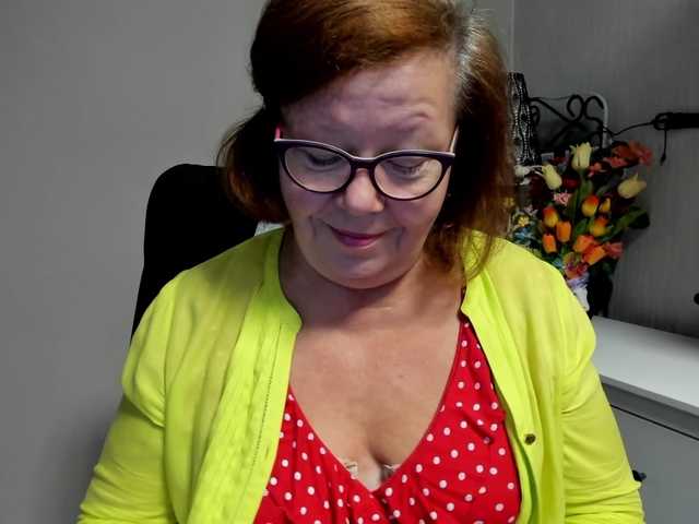 flirty-adele live cam on UnifiedCams