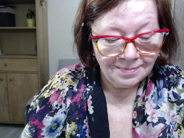 flirty-adele's BongaCams show and profile