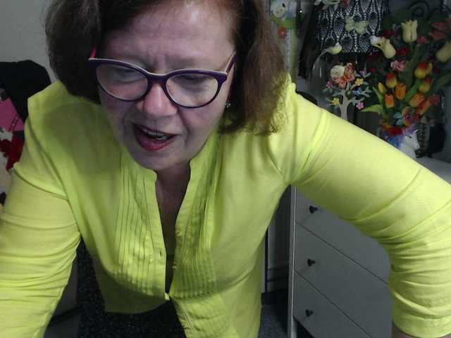 flirty-adele webcam
