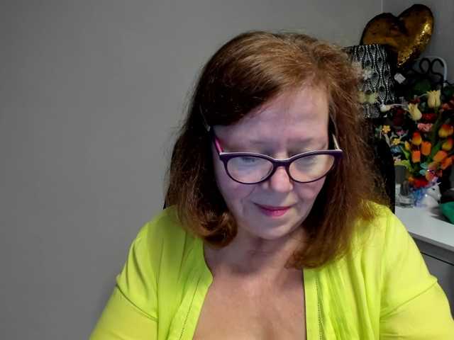 flirty-adele live cam on BongaCams