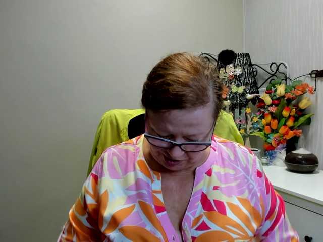flirty-adele live cam on BongaCams