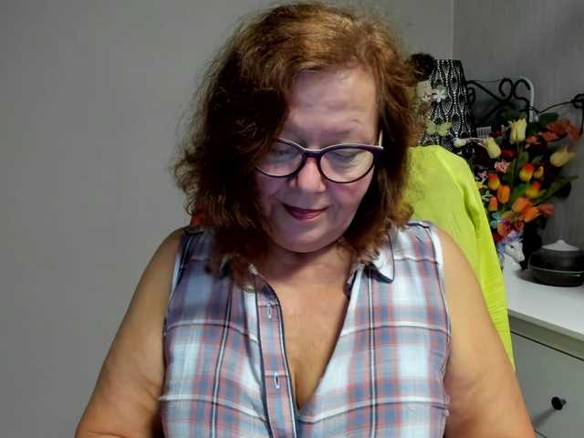 flirty-adele live cam preview