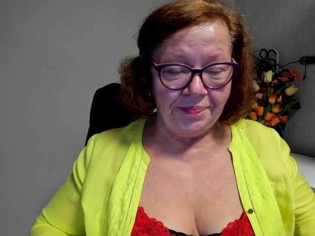 flirty-adele live webcam show