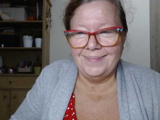 flirty-adele live cam on BongaCams