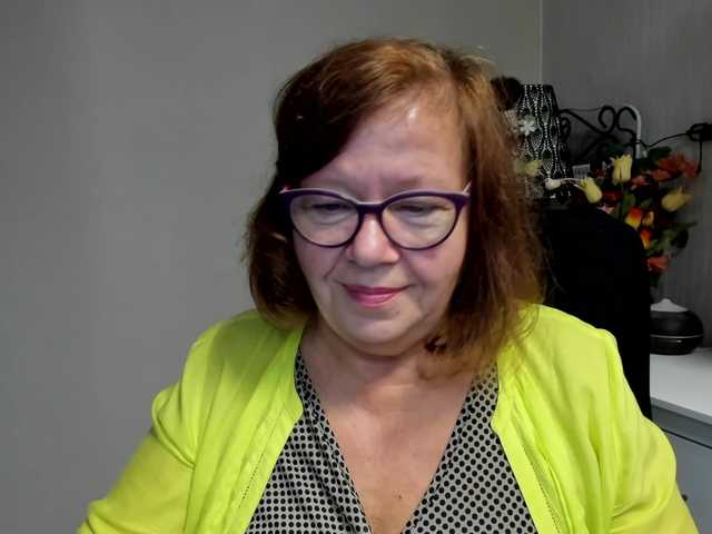 flirty-adele live cam on BongaCams