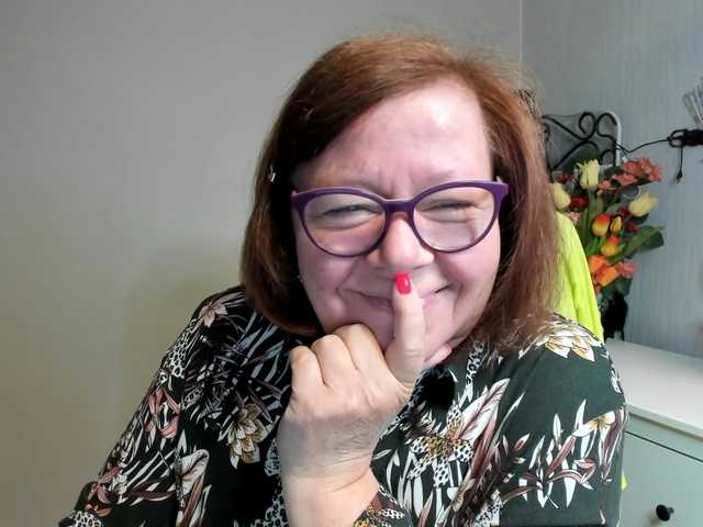 flirty-adele