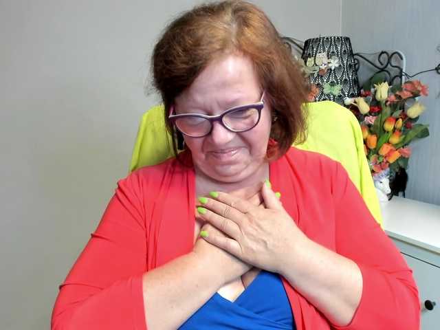 flirty-adele